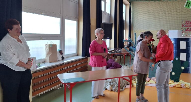 Nasza p. Jadwiga Kałużka (kucharka) odchodzi na emeryturę.